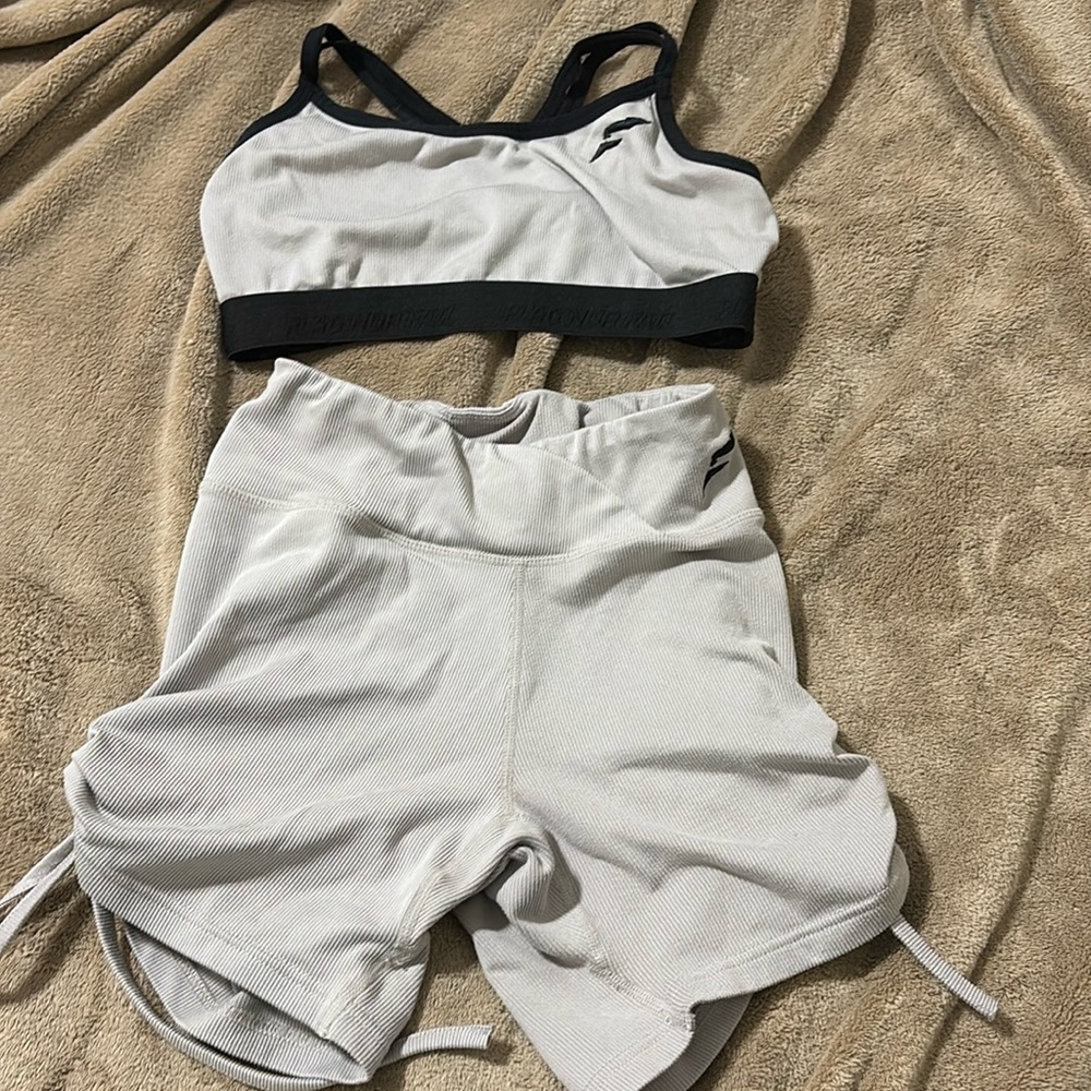 Flag nor fail workout set. Not sold separately